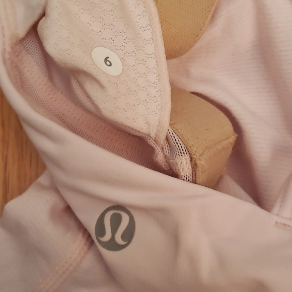Lululemon athletica women's tank top - Picture 3 of 3
